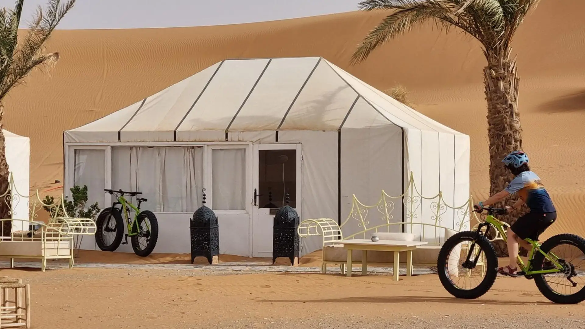 DeRutaPorMarruecos_FatBikes_campamento